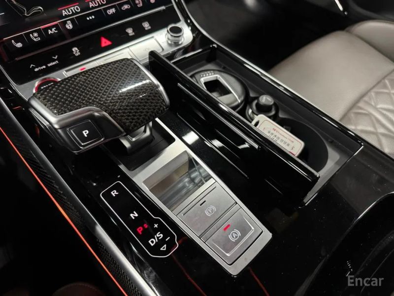 Audi S8