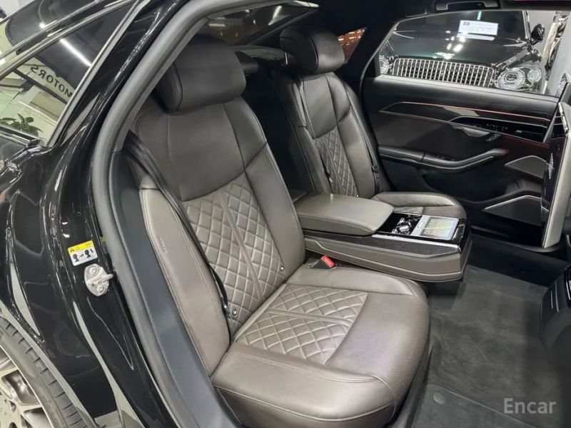 Audi S8