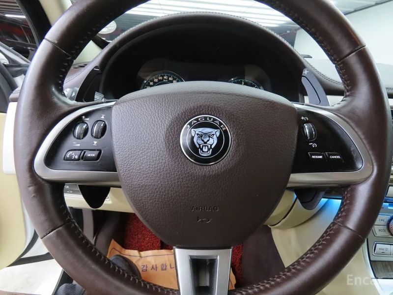 Jaguar xf