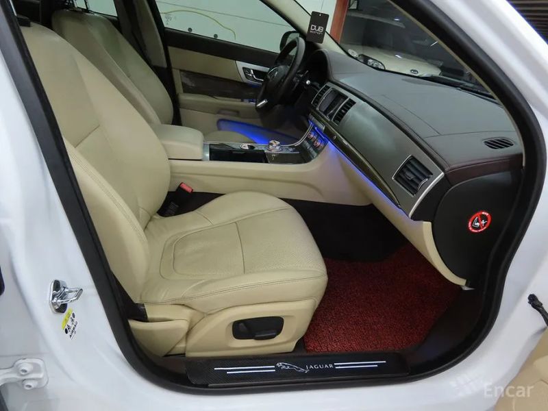 Jaguar xf
