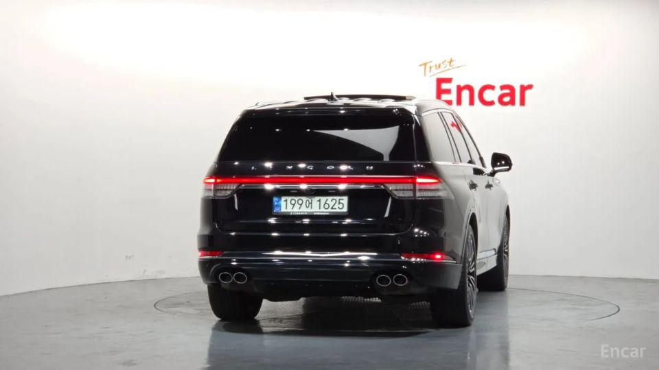 Lincoln Aviator
