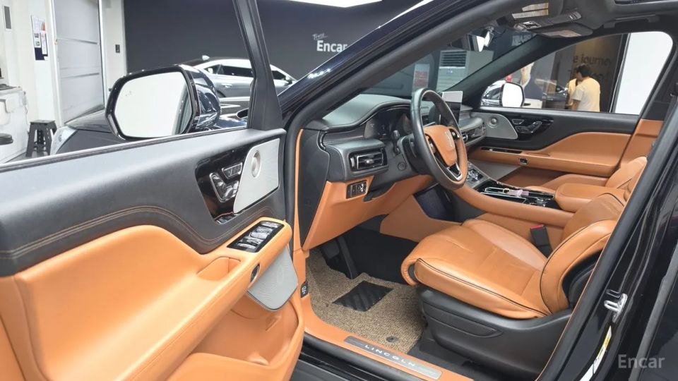 Lincoln Aviator