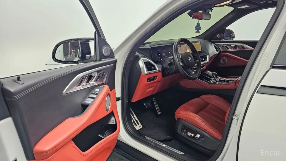 BMW XM