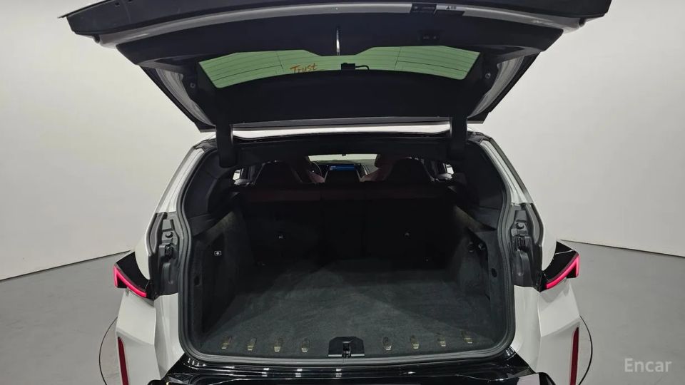 BMW XM