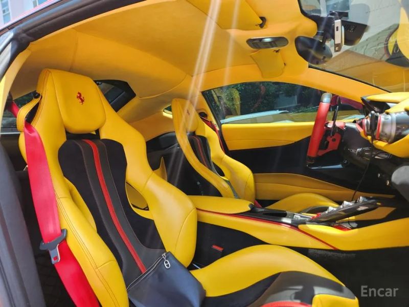 Ferrari 812