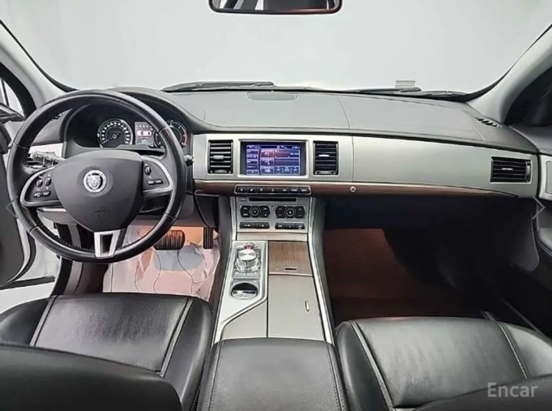 Jaguar xf