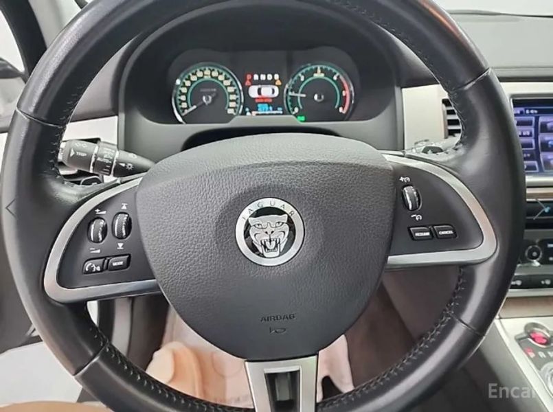 Jaguar xf