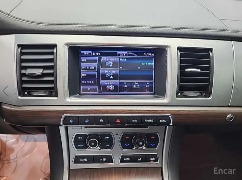 Jaguar xf