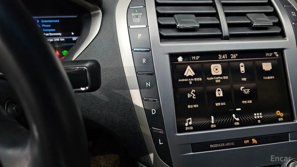 Lincoln MKZ