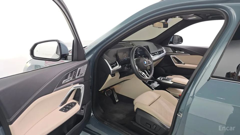 BMW ix1