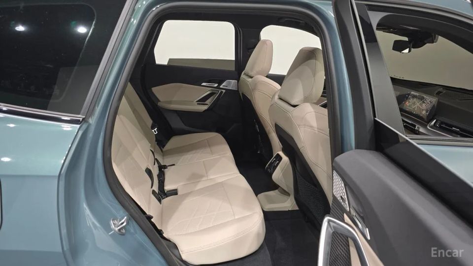 BMW ix1