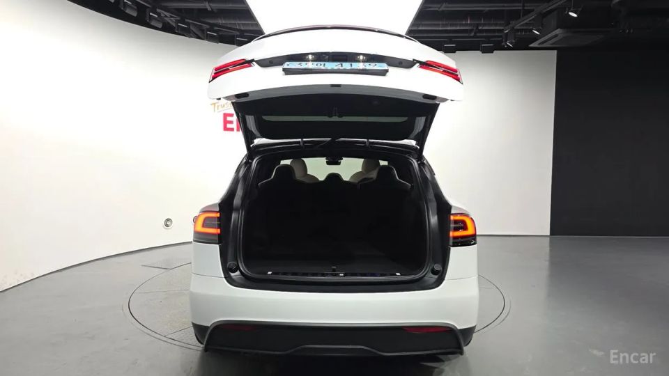 Tesla model-x