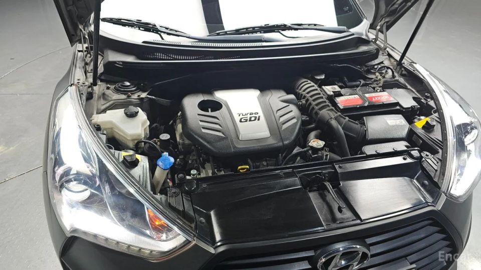 Hyundai Veloster