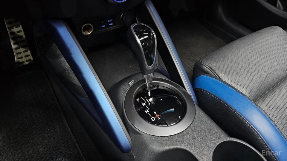 Hyundai Veloster