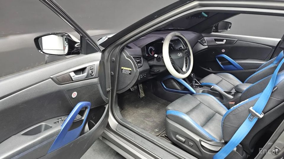 Hyundai Veloster