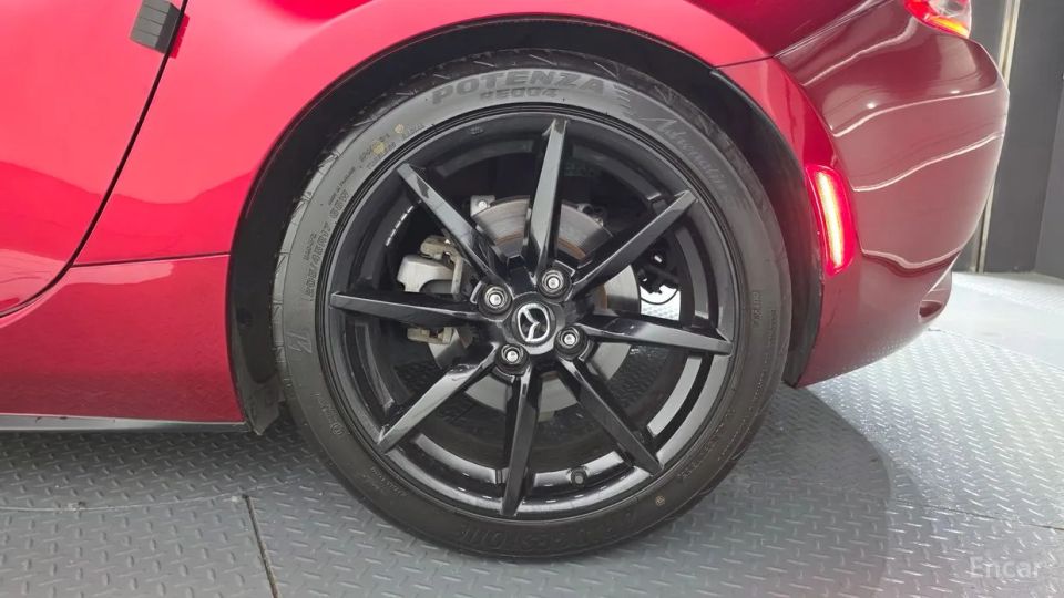 Mazda MX-5 Miata