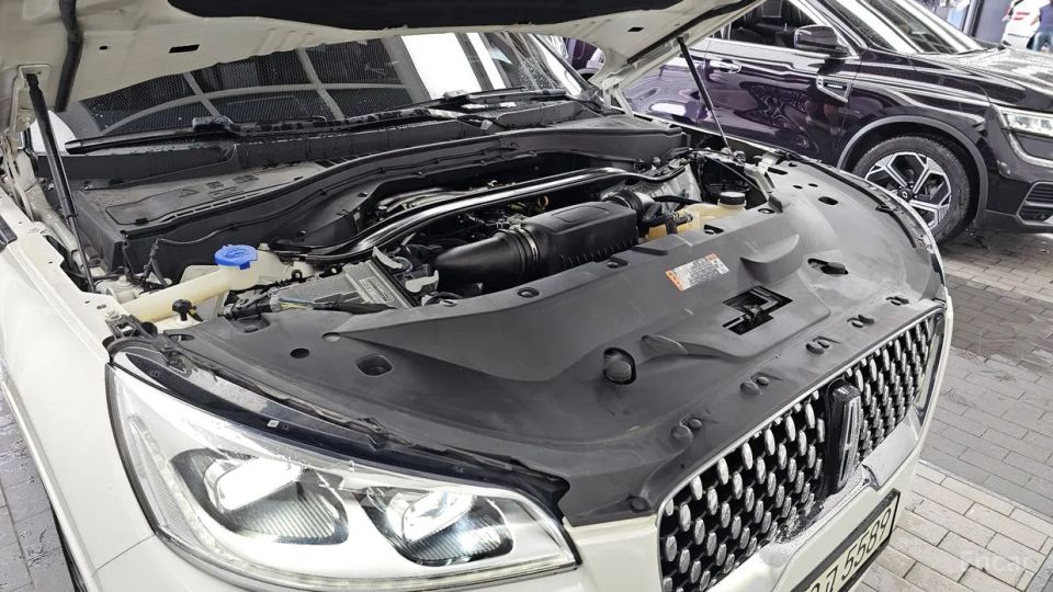 Lincoln Aviator