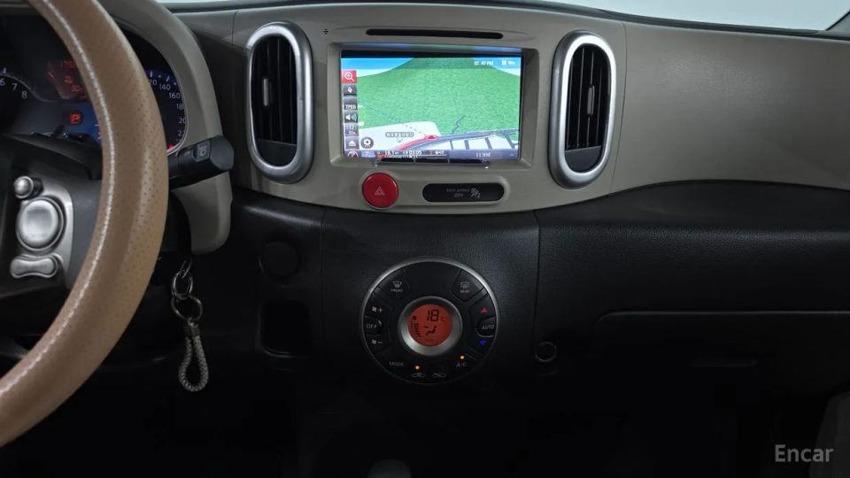 Nissan Cube