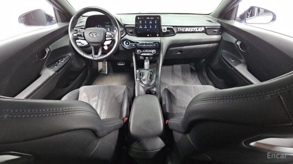 Hyundai Veloster