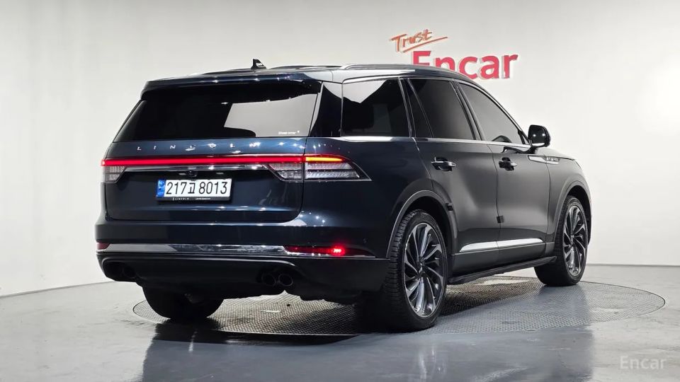 Lincoln Aviator