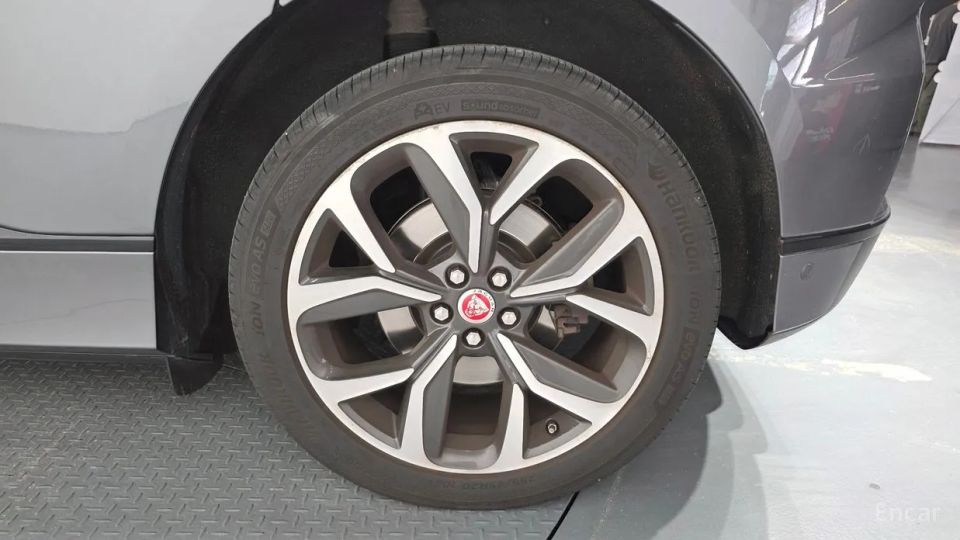Jaguar I-PACE