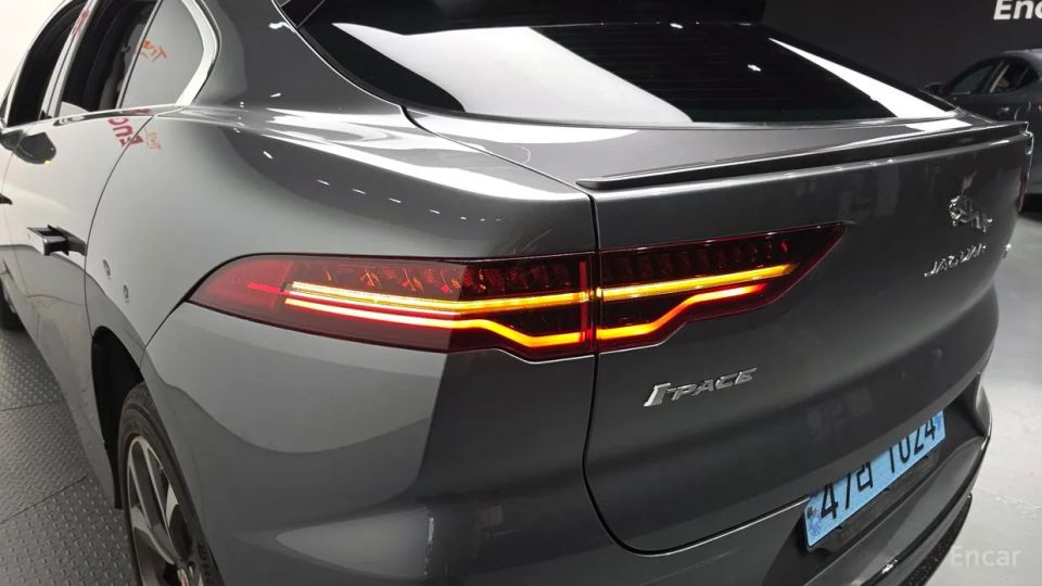 Jaguar I-PACE