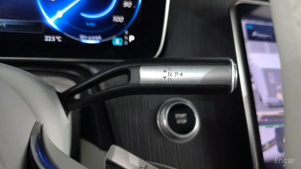 Mercedes-Benz EQS