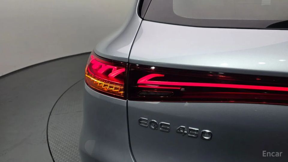 Mercedes-Benz EQS