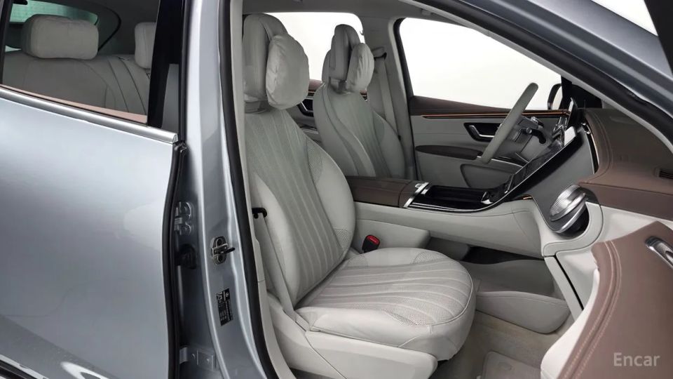 Mercedes-Benz EQS