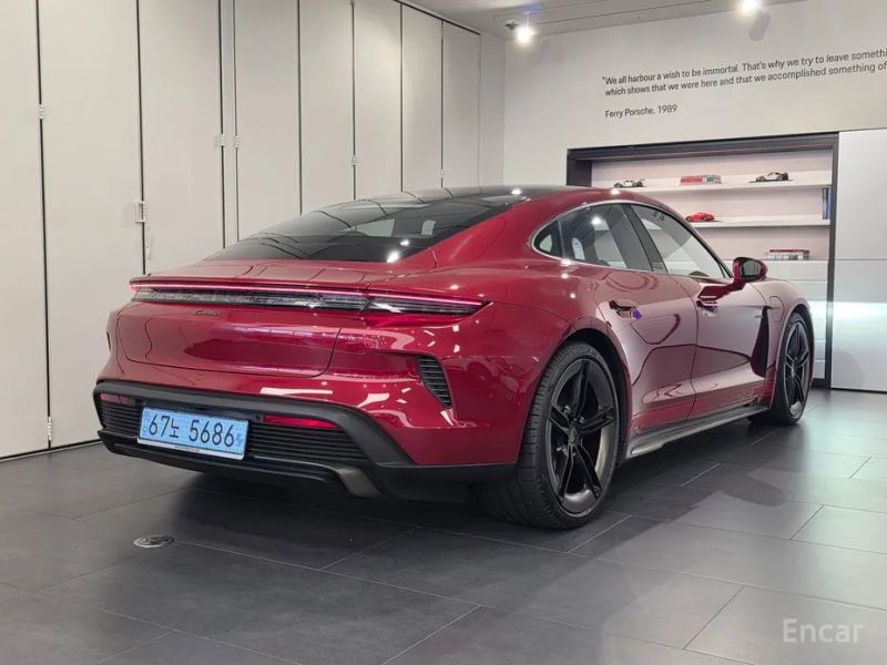 Porsche Taycan