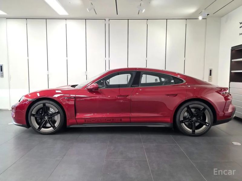 Porsche Taycan