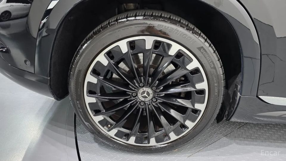 Mercedes-Benz EQS