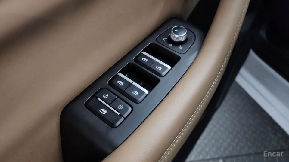 Renault-KoreaSamsung Grand Koleos