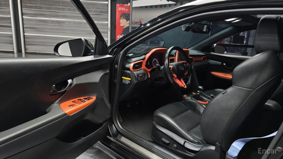 Hyundai Veloster