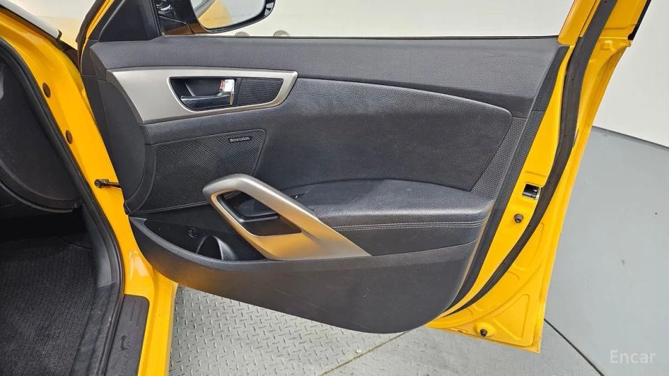 Hyundai Veloster