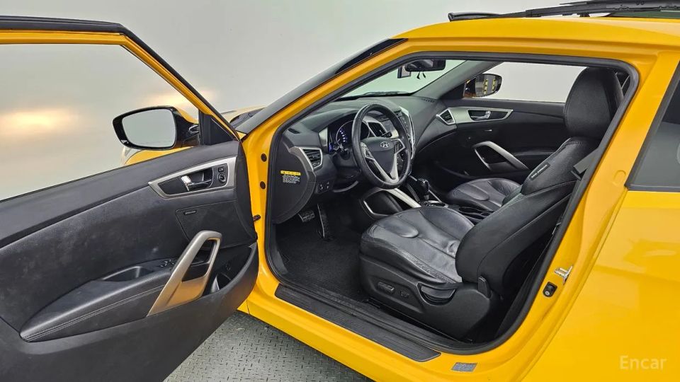 Hyundai Veloster
