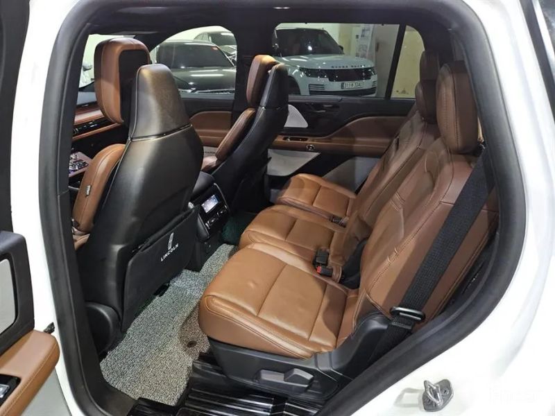 Lincoln Aviator