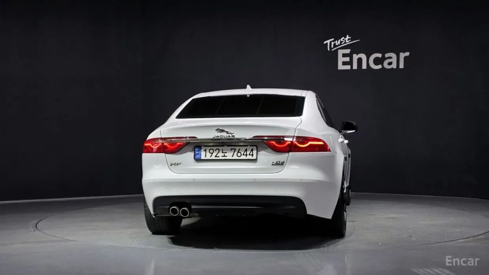 Jaguar xf