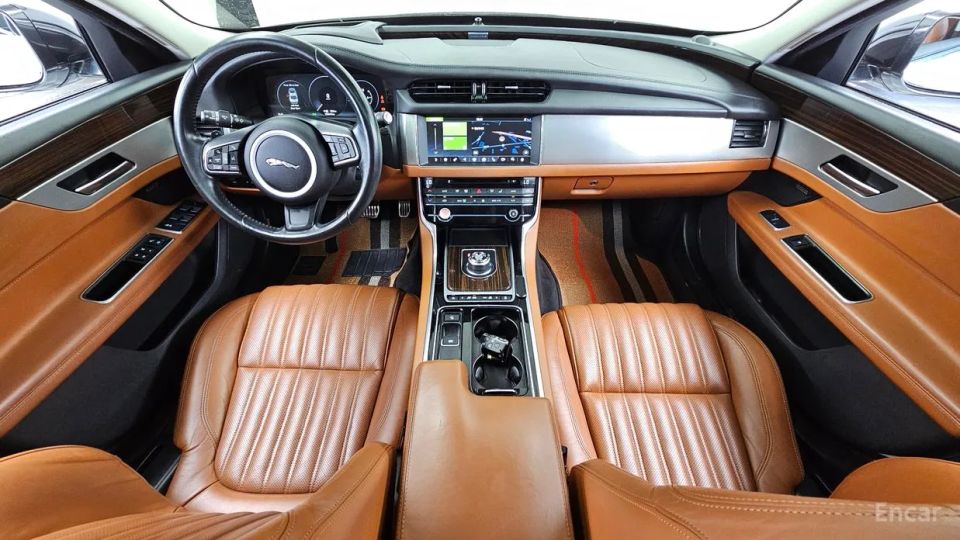 Jaguar xf