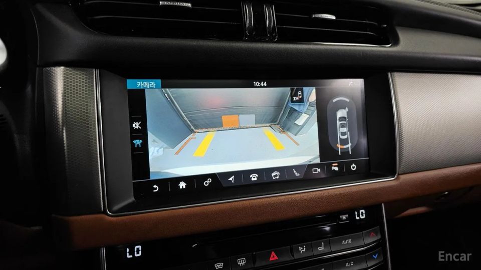Jaguar xf