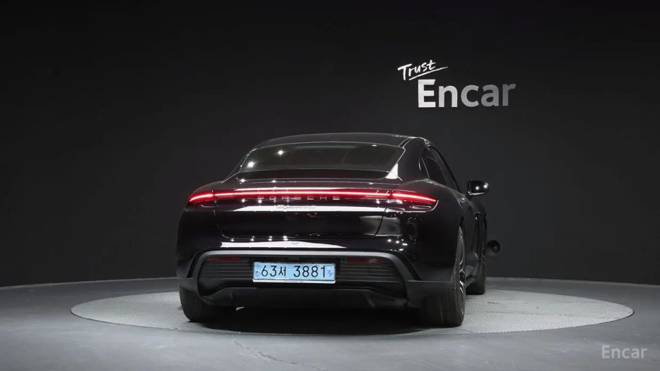 Porsche Taycan