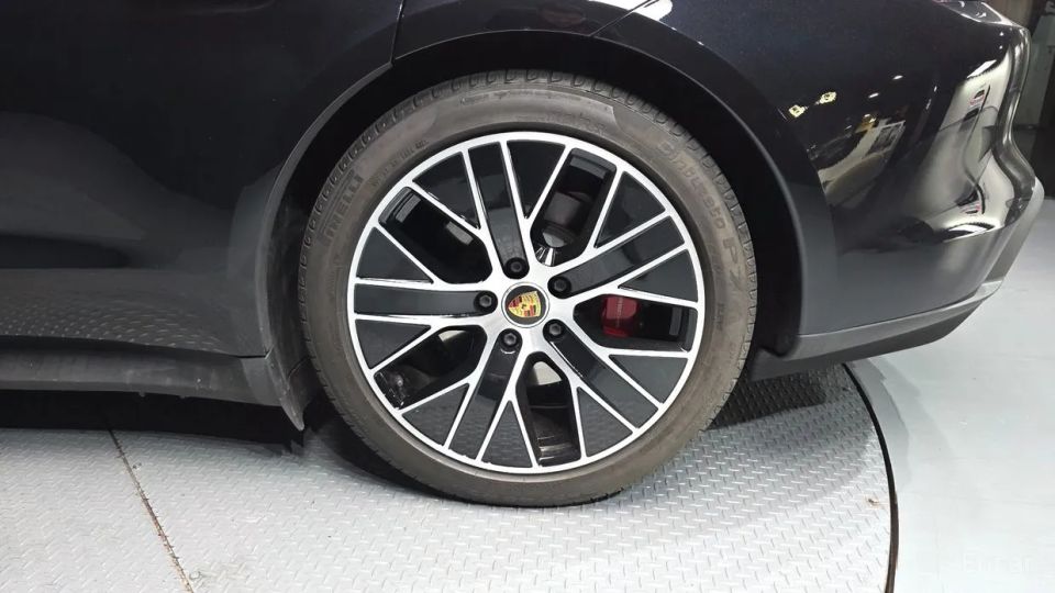 Porsche Taycan