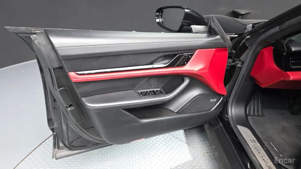 Porsche Taycan
