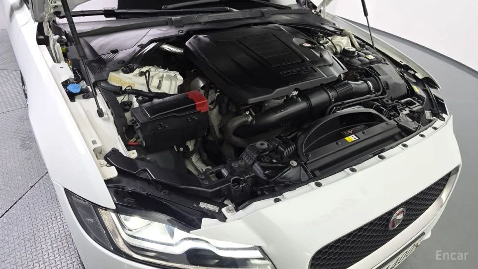 Jaguar xf