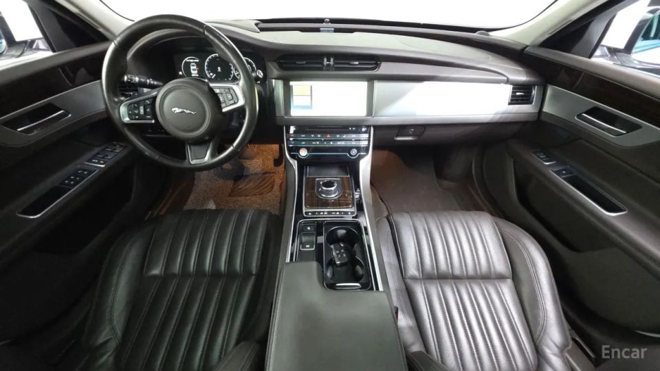 Jaguar xf