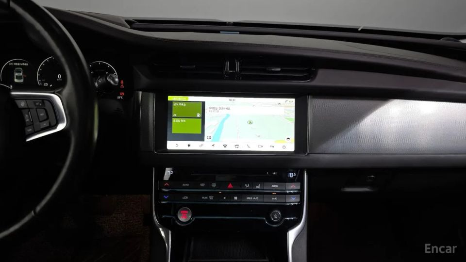 Jaguar xf