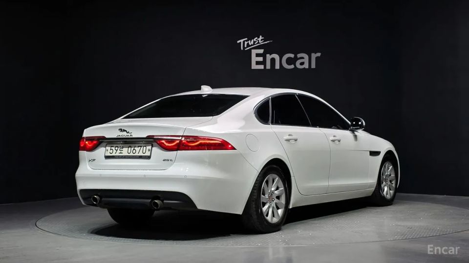 Jaguar xf