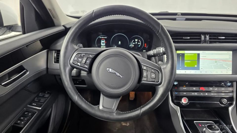 Jaguar xf
