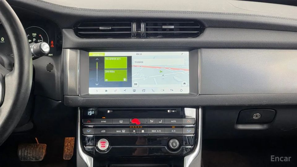 Jaguar xf