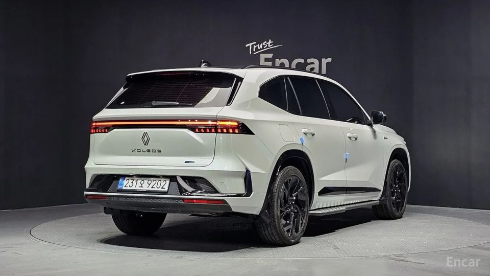 Renault-KoreaSamsung Grand Koleos